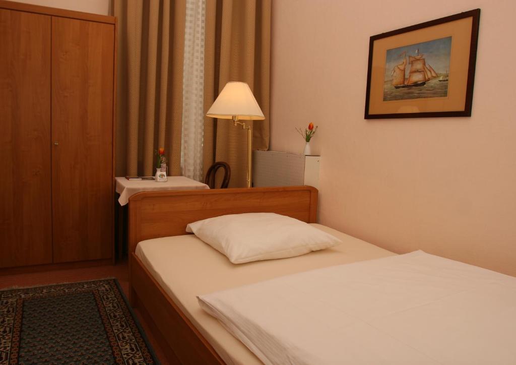 برلين Hotel Pension Fasanenhaus المظهر الخارجي الصورة