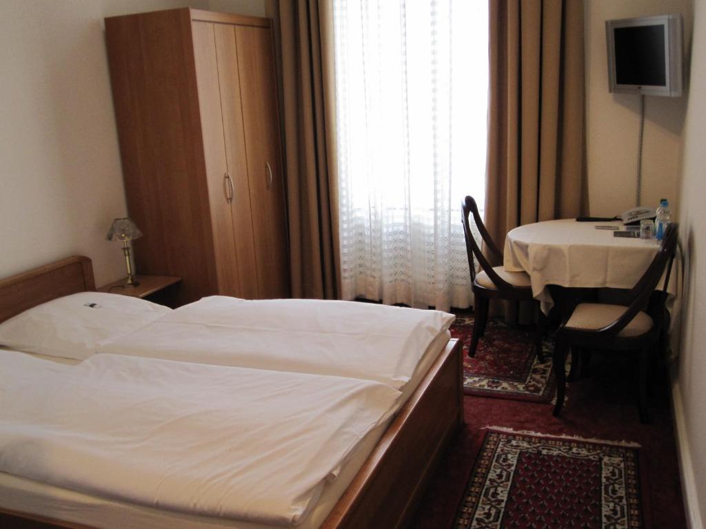 برلين Hotel Pension Fasanenhaus الغرفة الصورة